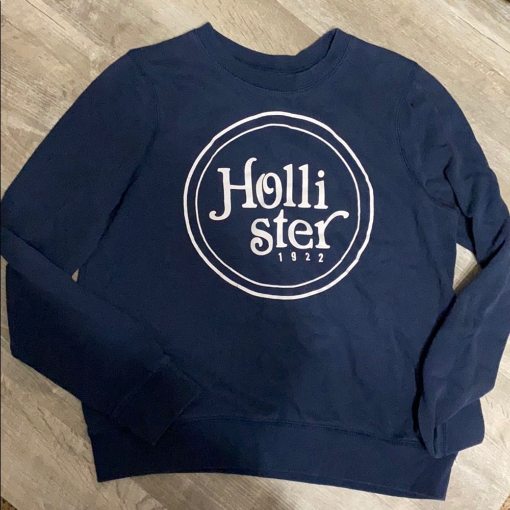 Hollister Crew